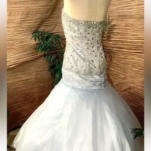 Beautiful wedding/prom dress, worn once. Rhinestones and sequins on top